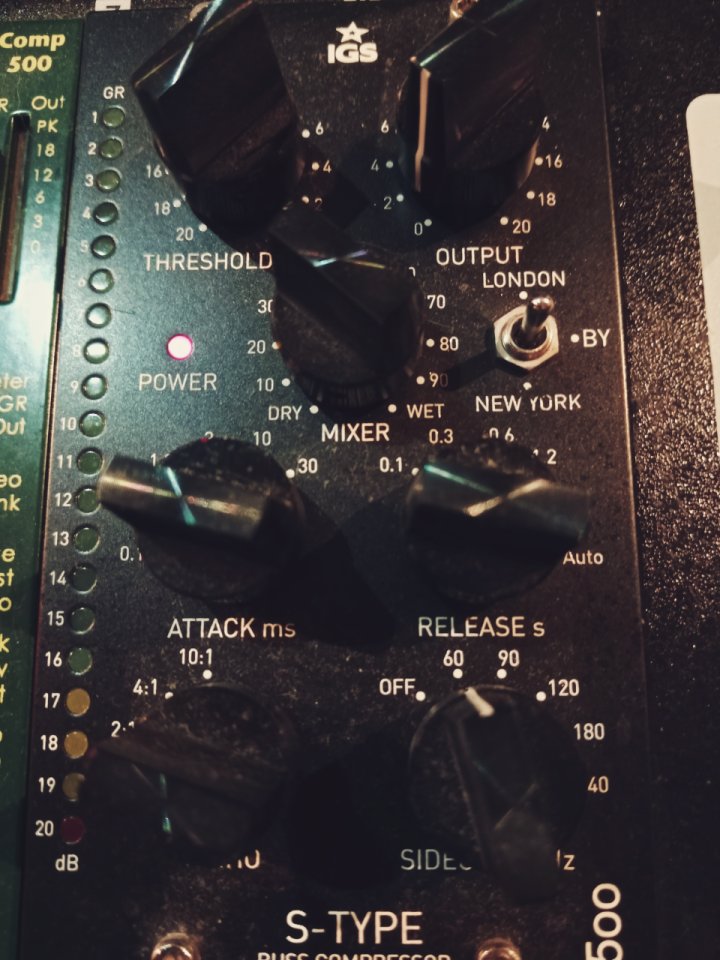 IGS S-Type Bus Compressor