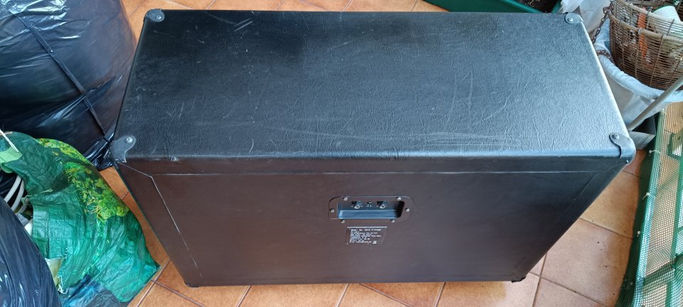 Pantalla HB G212 Vintage, con 2 Altavozces Celestion Vintage 30 G12 de segunda mano · Foto 7 de 7 · Madrid · 175 €