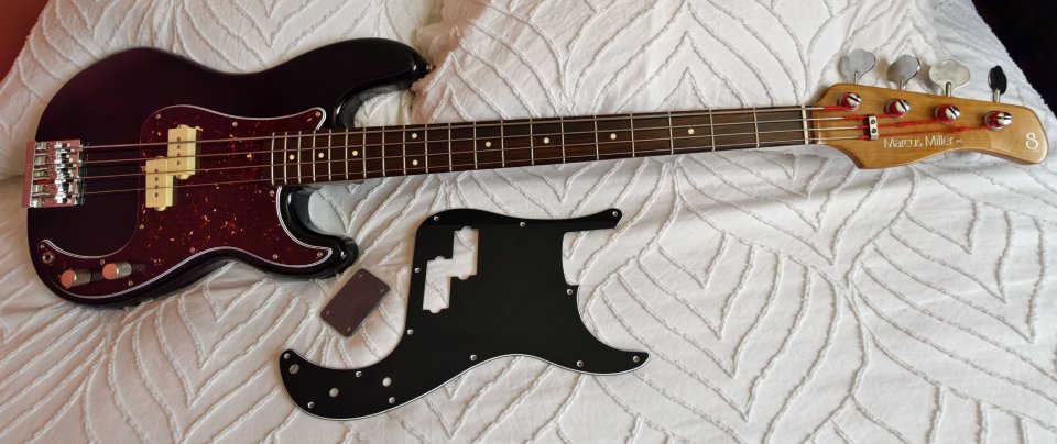 Fender Sire Precision P5R Black bass de segunda mano · Foto 7 de 10 · Lugo · 499 €