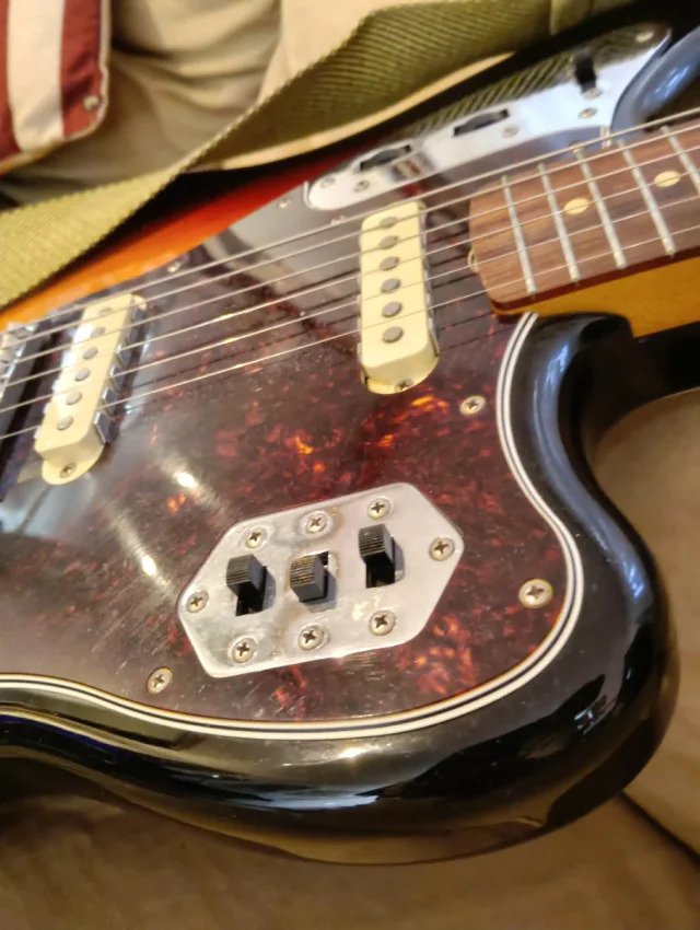 Fender Jaguar Standard Mex de segunda mano · Foto 2 de 10 · Madrid · 800 €