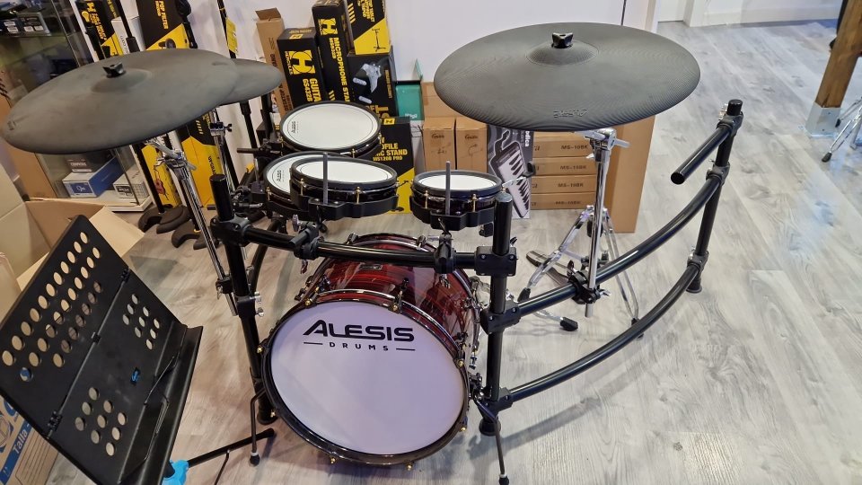 Alesis Strata Prime se vende