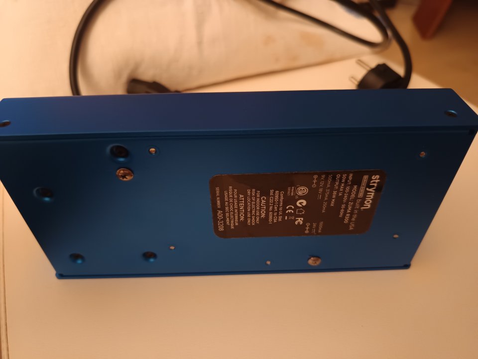 Fuente alimentación STRYMON ZUMA R300 de segunda mano · Foto 3 de 7 · Madrid · 150 €