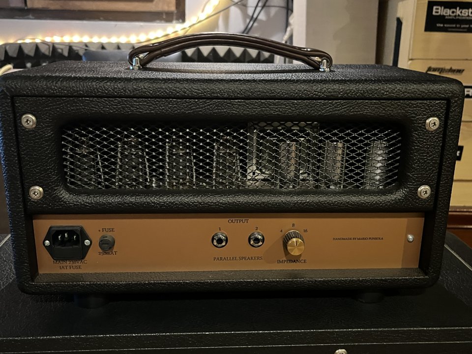 MPF Root (1974x - 30W) + Marshall 2061CX Greenbacks de segunda mano · Foto 4 de 10 · Sevilla · 1400 €