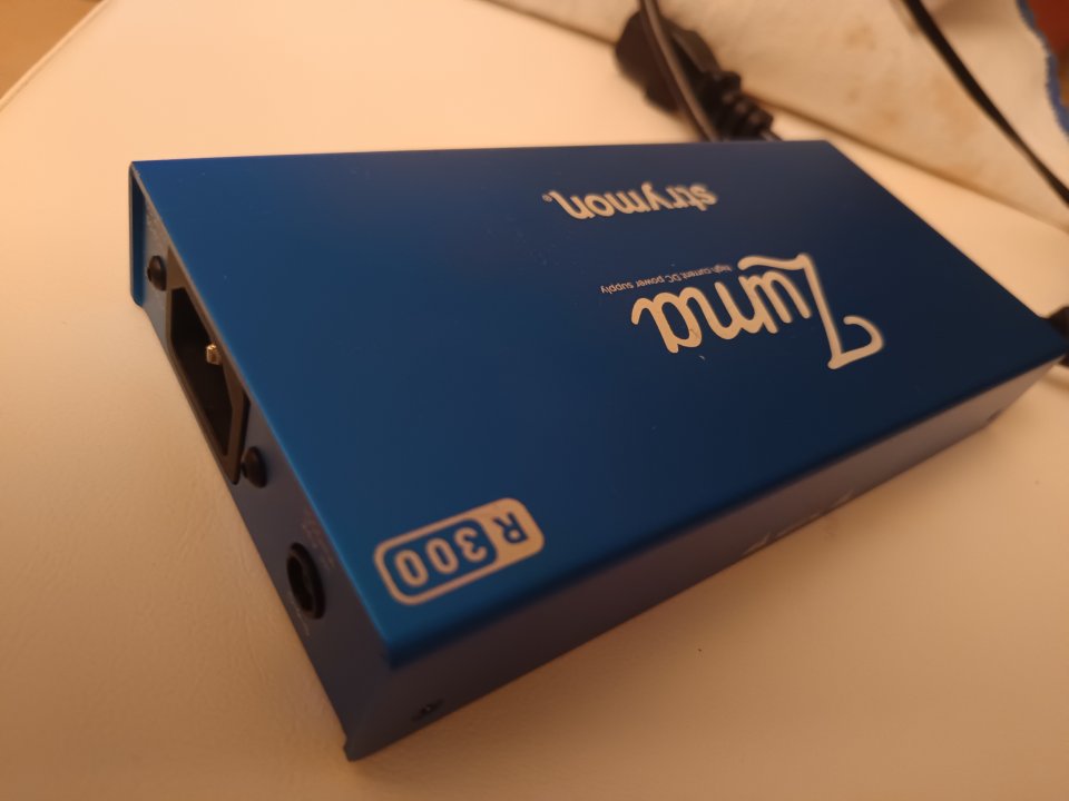 Fuente alimentación STRYMON ZUMA R300 de segunda mano · Foto 6 de 7 · Madrid · 150 €