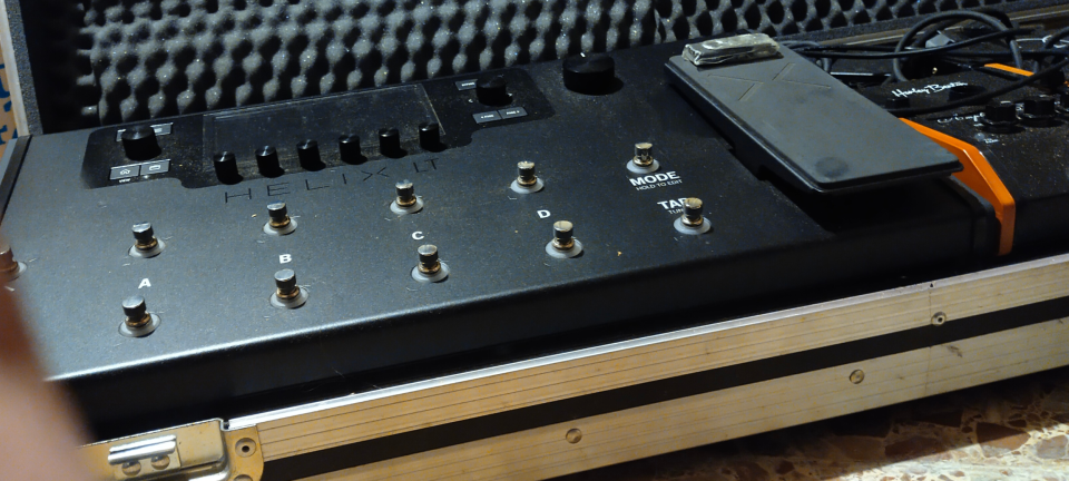 Line 6 Helix LT Nueva Sin Usar - Ocasión de segunda mano · Foto 3 de 9 · Valencia · 749 €