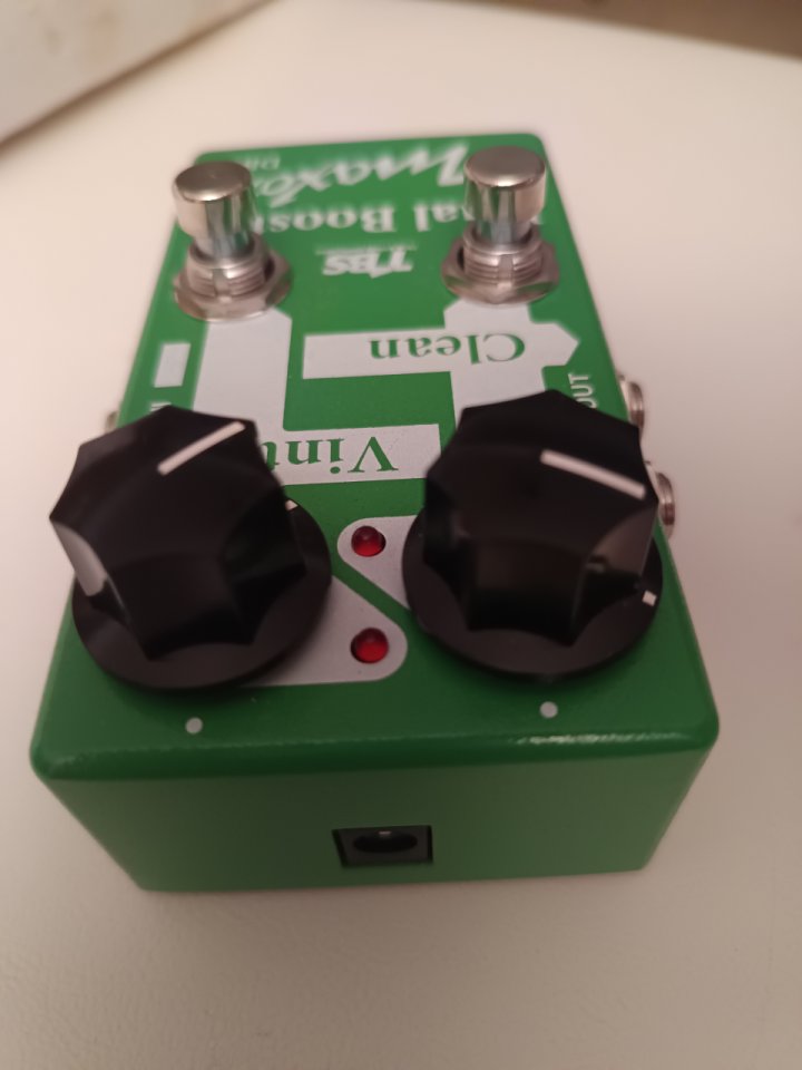Pedal de boost MAXON DUAL BOOSTER de segunda mano · Foto 3 de 7 · Madrid · 120 €