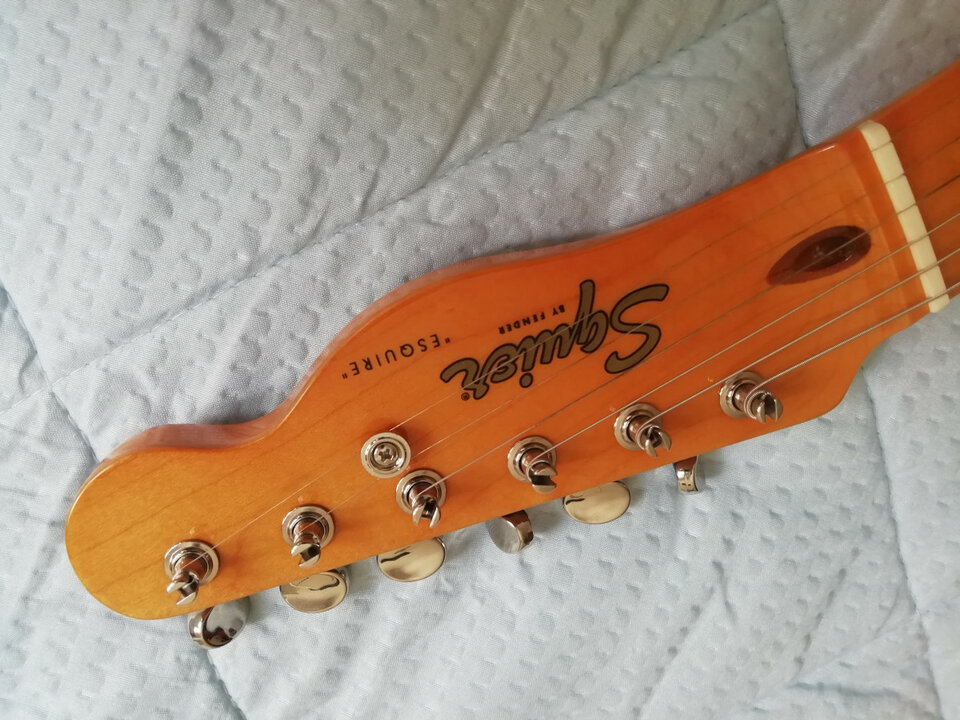 Squier by Fender FSR ESQUIRE