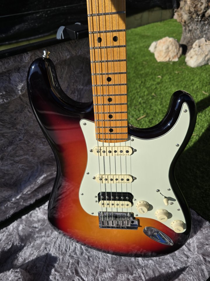 Fender stratocaster ultra HSS Ultraburst