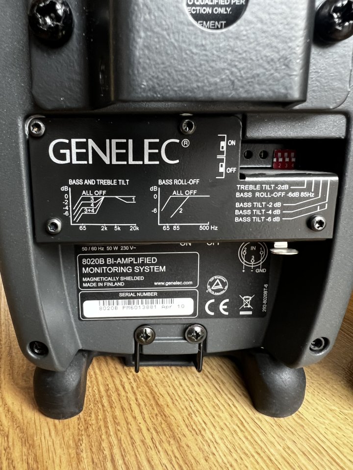 Genelec 8020B pareja consecutiva - Made in Finland de segunda mano · Foto 2 de 6 · Barcelona · 649 €
