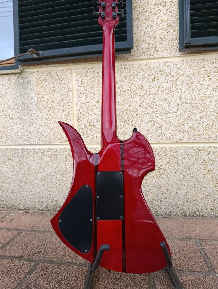 BC Rich Mockingbird ST Corea