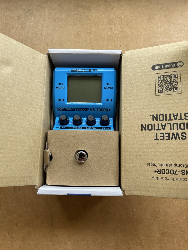 Pedalera de efectos ZOOM MS-70 CDR + de segunda mano · Foto 4 de 5 · Alicante · 90 €