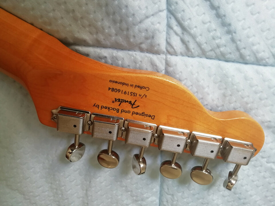 Squier by Fender FSR ESQUIRE