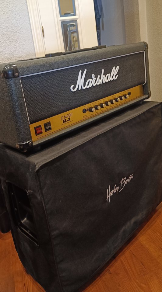 Marshall JCM 900 SL-X y pantalla Harley Benton 2x12 V30 de segunda mano · Foto 2 de 9 · Madrid · 800 €