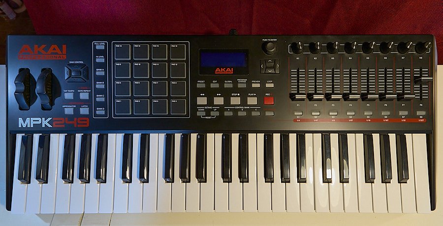 Teclado Controlador Akai MPK249