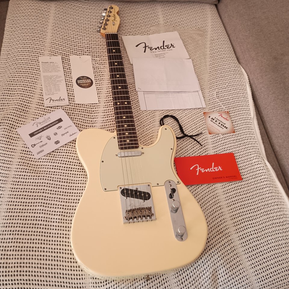 Fender telecaster 2016 Limited Edition American Standard de segunda mano · Foto 1 de 8 · Málaga · 1200 €