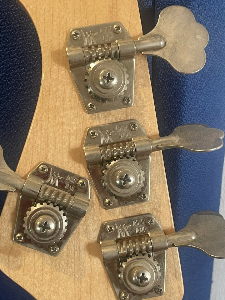 Vendo Music Man Sting Ray Bass Pre Ernie de segunda mano · Foto 10 de 10 · Navarra · 3500 €