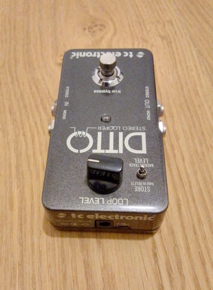 Ditto Looper Stereo + fuente alimentación de segunda mano · Foto 3 de 7 · Barcelona · 65 €