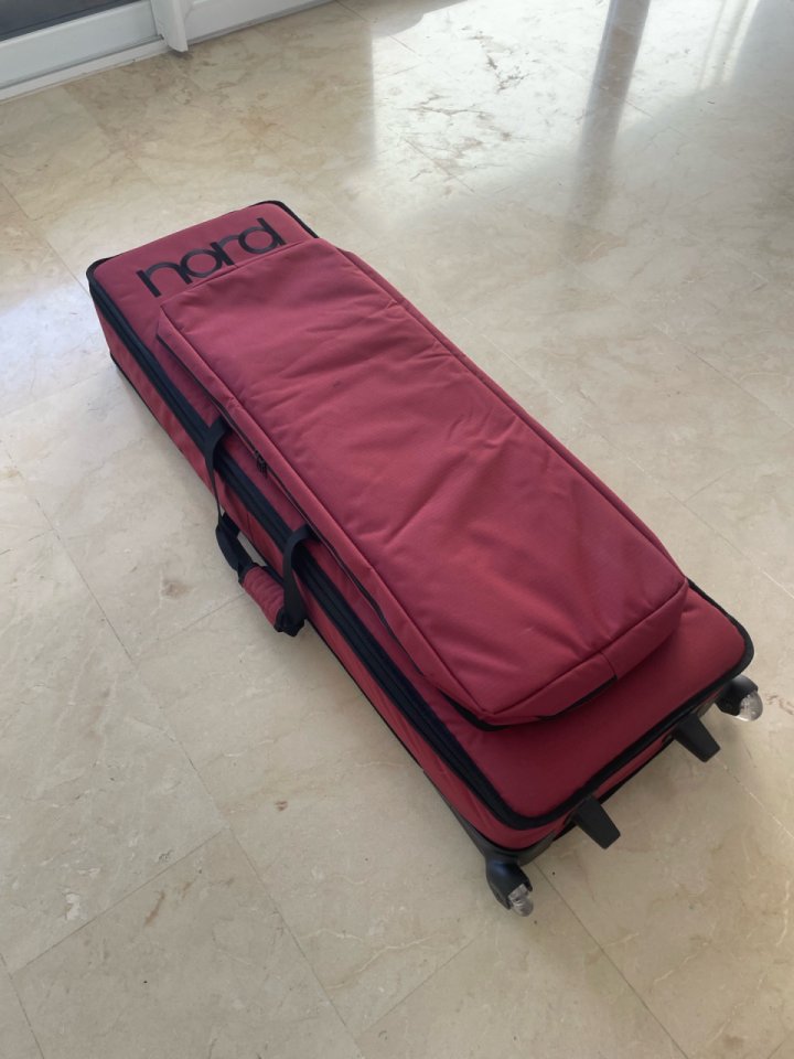 Clavia Nord Electro 5HP de segunda mano · Foto 7 de 7 · Málaga · 1800 €