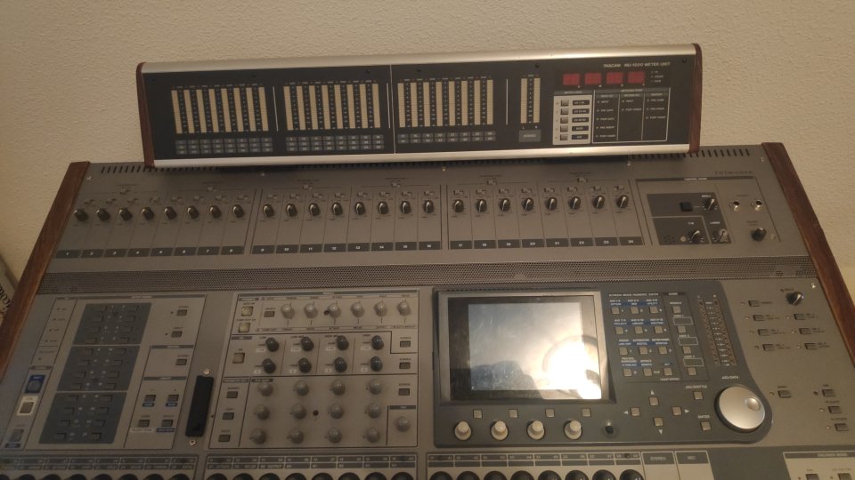 Mesa de Mezclas Digital Tascam DM 4800 de segunda mano · Foto 5 de 5 · Madrid · 1000 €