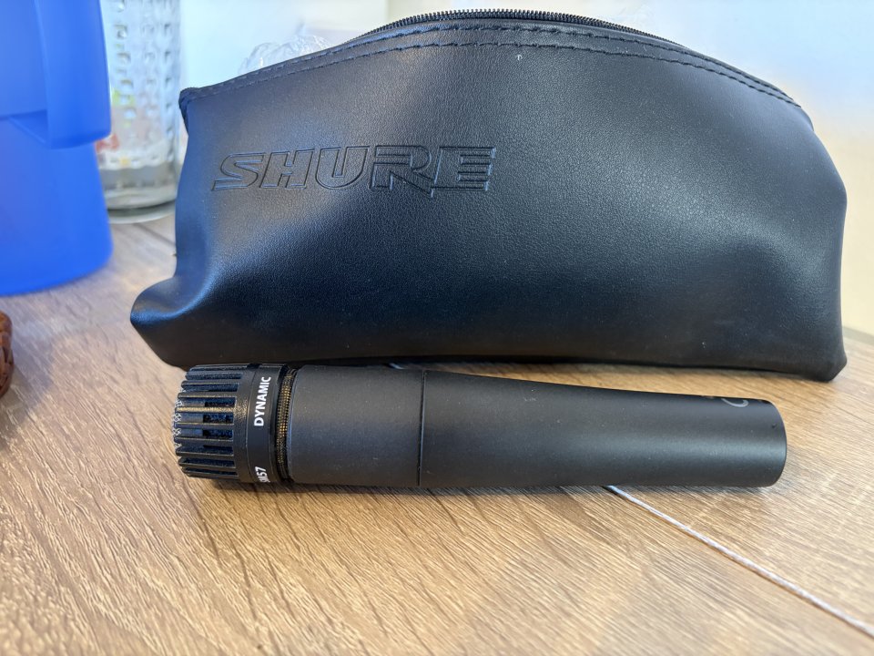 Kit Micrófono shure sm57 + accesorios de segunda mano · Foto 1 de 7 · Barcelona · 140 €