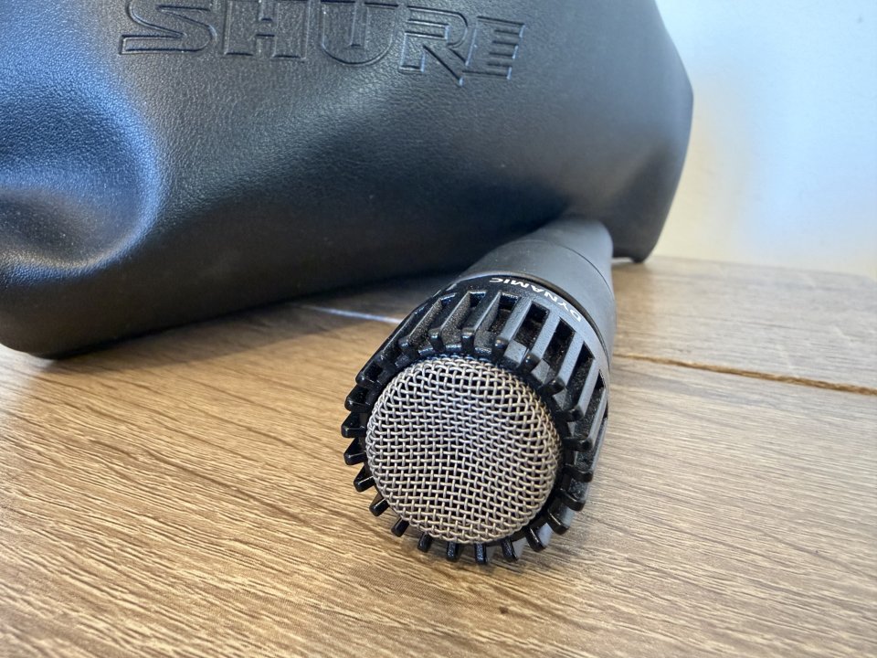 Kit Micrófono shure sm57 + accesorios de segunda mano · Foto 2 de 7 · Barcelona · 140 €