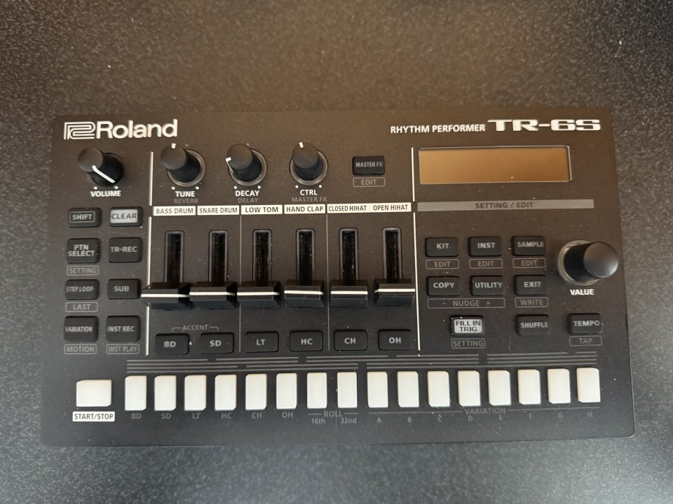 Roland Tr6s de segunda mano · Foto 2 de 5 · Pontevedra · 225 €