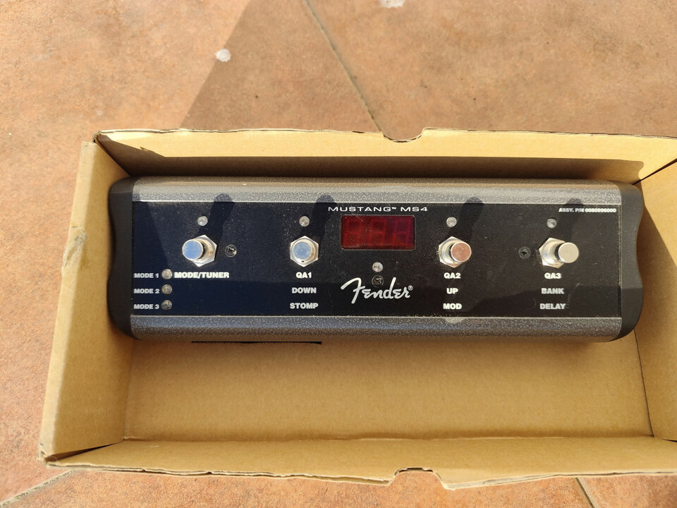 Pedal 4 botones Fender Mustang