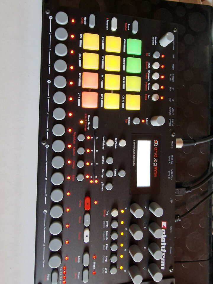 Elektron Analog Rytm