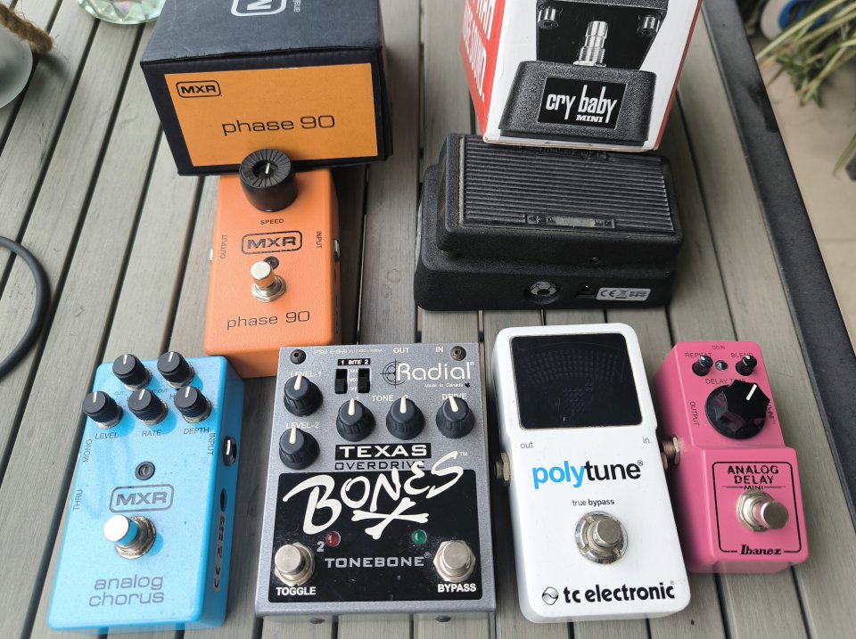 Pedales variados a precios imbatibles