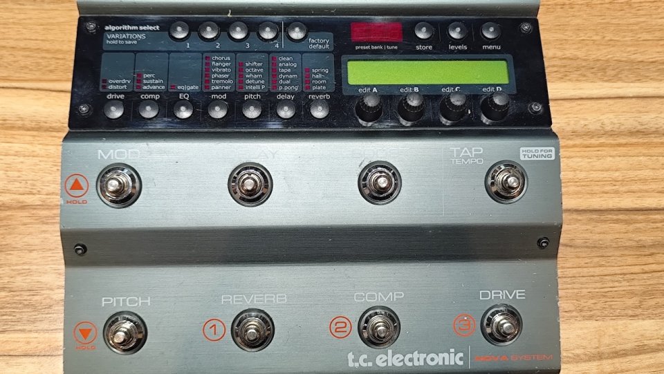 Tc Electronic Nova System de segunda mano · Foto 1 de 5 · Zaragoza · 250 €