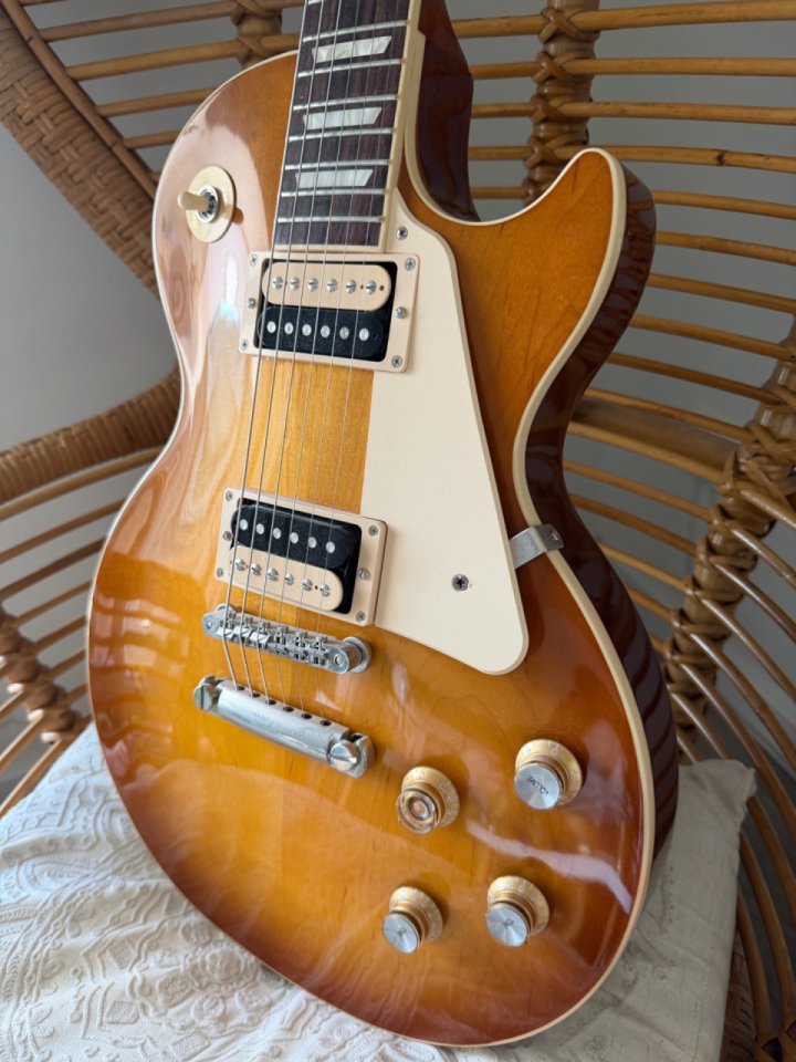 Gibson Les Paul Classic 2020 de segunda mano · Foto 1 de 5 · Madrid · 1699 €