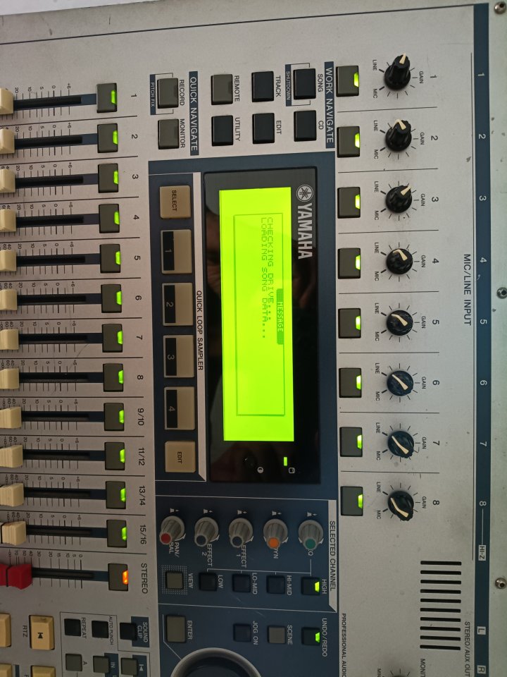 Grabador multipista Yamaha AW 1600 de segunda mano · Foto 2 de 8 · Córdoba · 300 €
