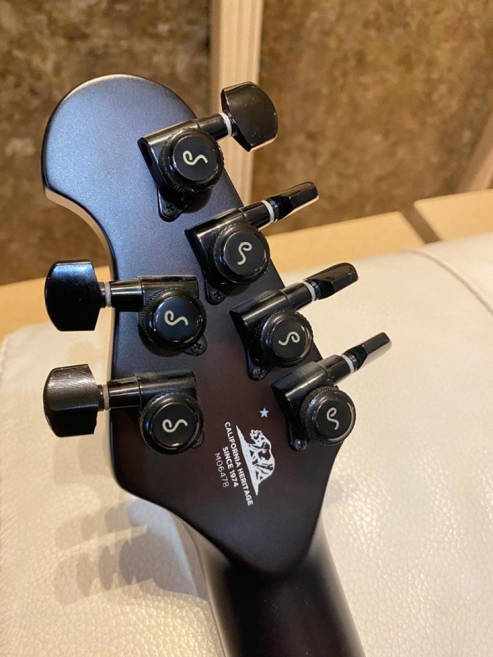 Ernie Ball Music Man Majesty Monarchy Black Knight