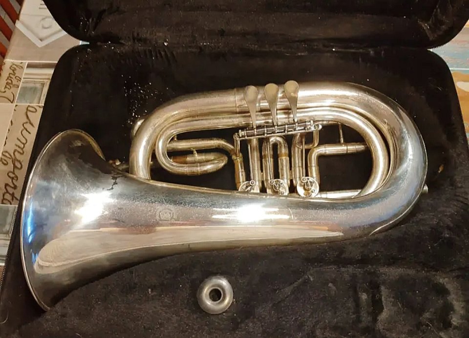 Fiscorn Cobla y Banda, Fliscorno bajo, bass flugelhorn de segunda mano · Foto 2 de 10 · Girona · 465 €