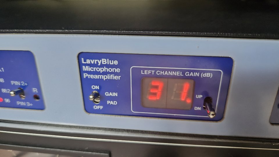 Convertidor AD/DA Lavry Blue 4496 de 2 canales AD, 2 canales DA + preamplificador de micrófono de 2 canales de segunda mano · Foto 3 de 8 · Córdoba · 1300 €