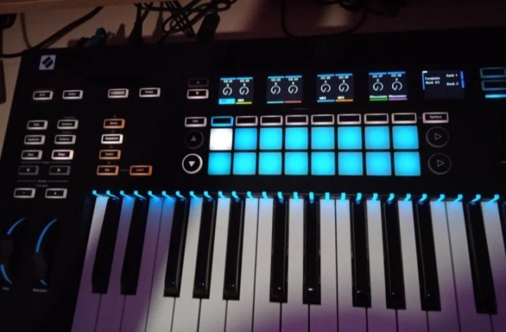 Novation 61SL Mk3 de segunda mano · Foto 3 de 3 · Alicante · 390 €