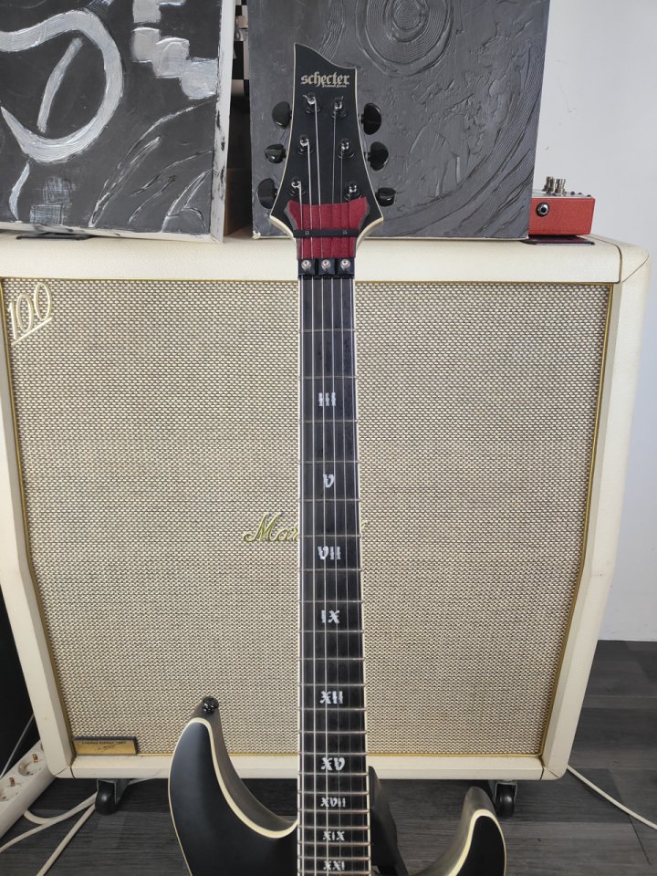 Schecter C-1 FR S Evil Twin SBK de segunda mano · Foto 3 de 6 · A Coruña · 1300 €