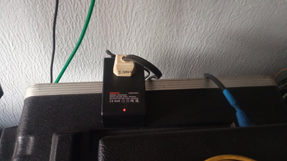 Triaxis + Etapa Mesa Boogie 20/20 + Korg Pitchblack Pro + G-Major + Rack...