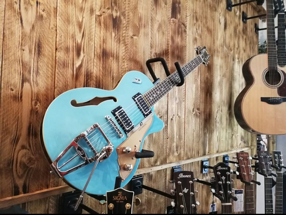 Vendo Duesenberg Star player TV