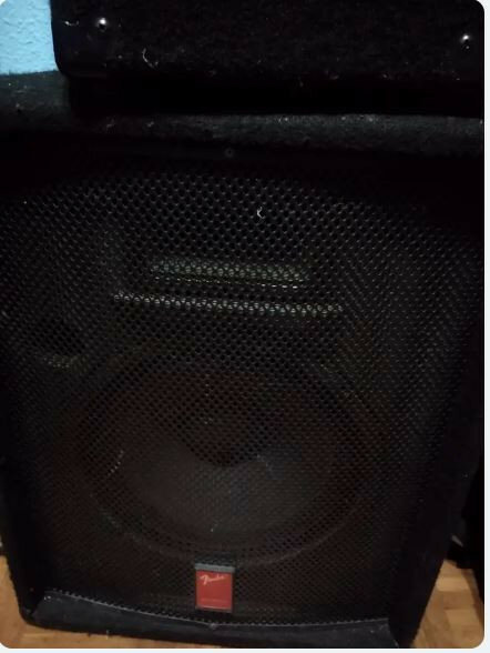 Altavoces fender 150W Pareja +Juego de voces laney