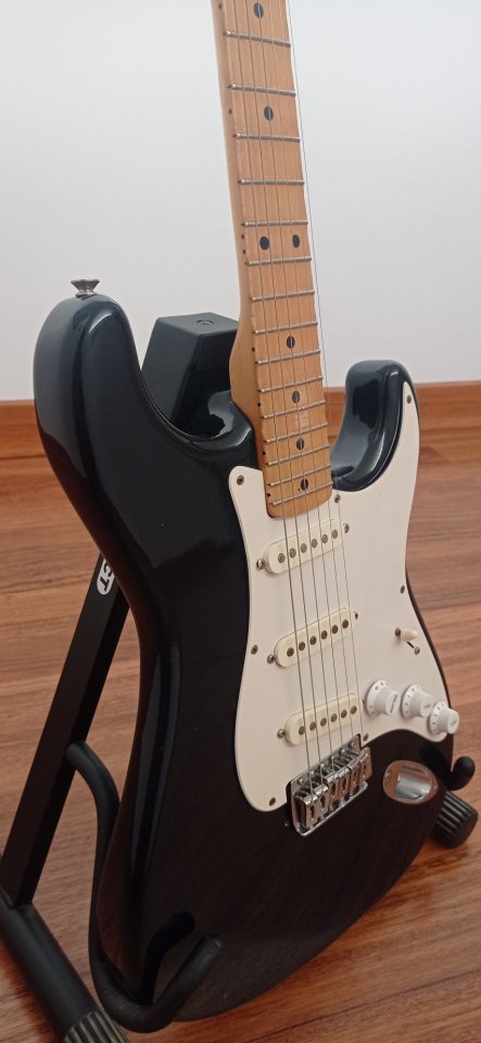 Guitarra eléctrica Fairmont Japón años 80 de segunda mano · Foto 1 de 10 · Cuenca · 160 €