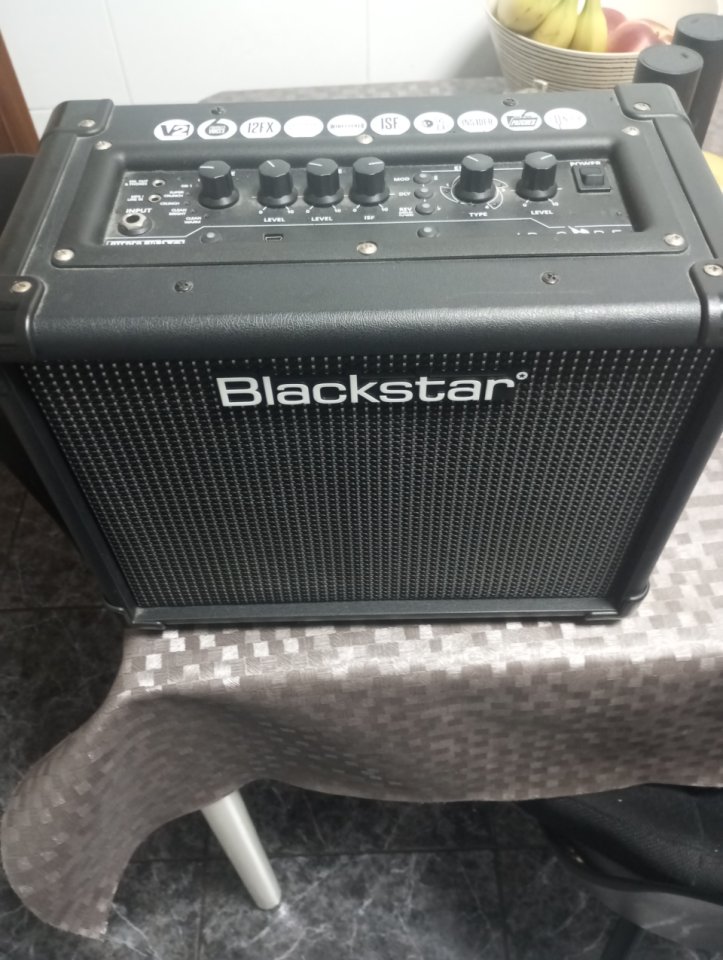 Blackstar ID:Core Stereo 10 V2, el combo de 10 W (2×5 W estéreo de segunda mano · Foto 2 de 4 · Bizkaia · 70 €