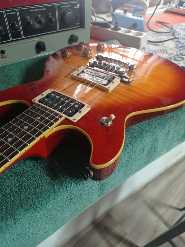 Ibáñez AR 250 korea + maleta