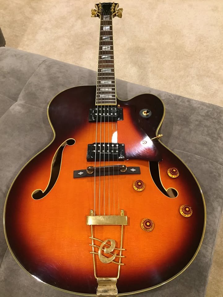 Guitarra Signature Cort, Larry Coryell, LC1