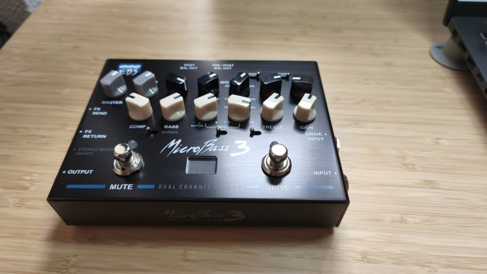 EBS MicroBass 3 - Preamplificador de bajo de segunda mano · Foto 2 de 6 · Alicante · 290 €