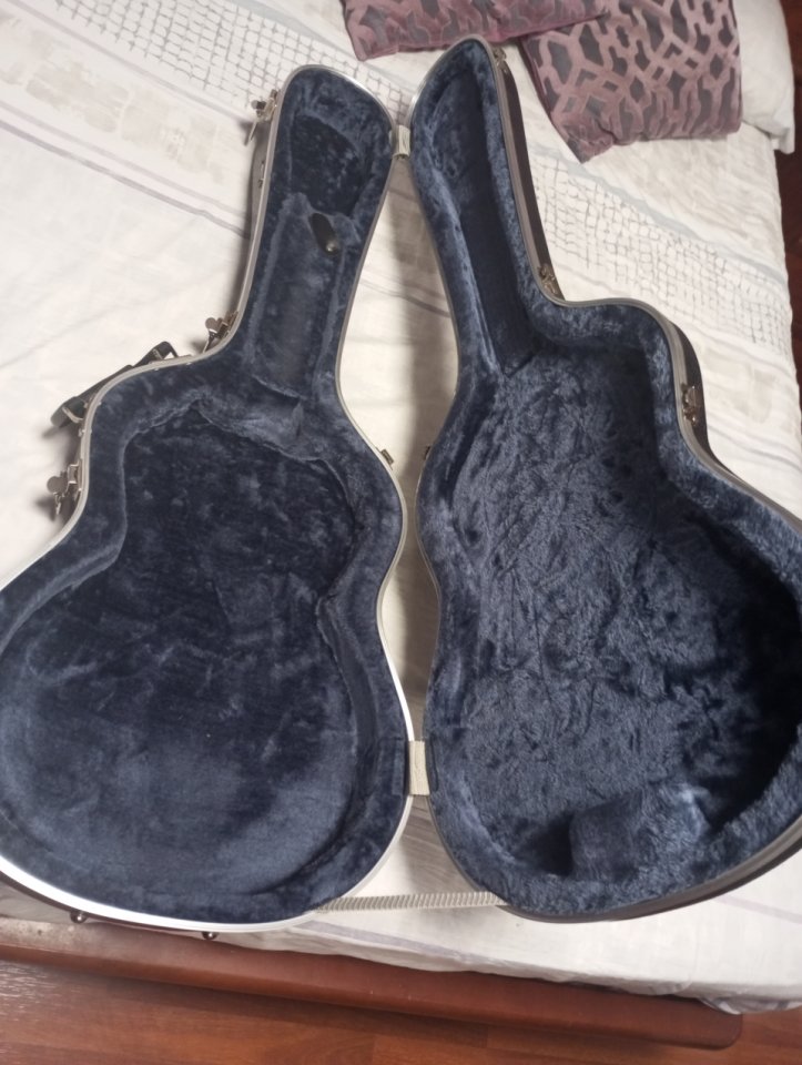 Estuche Rainbow Les paul de segunda mano · Foto 2 de 4 · Bizkaia · 70 €