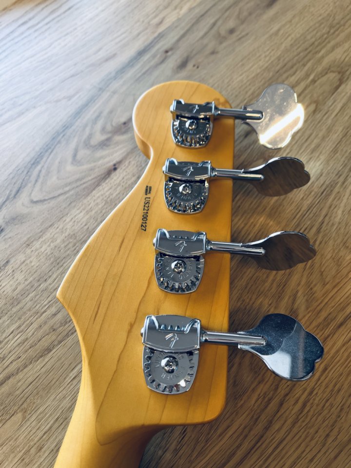 Fender Jazz Bass AMERICAN PROFESSIONAL II de segunda mano · Foto 4 de 10 · Barcelona · 1800 €