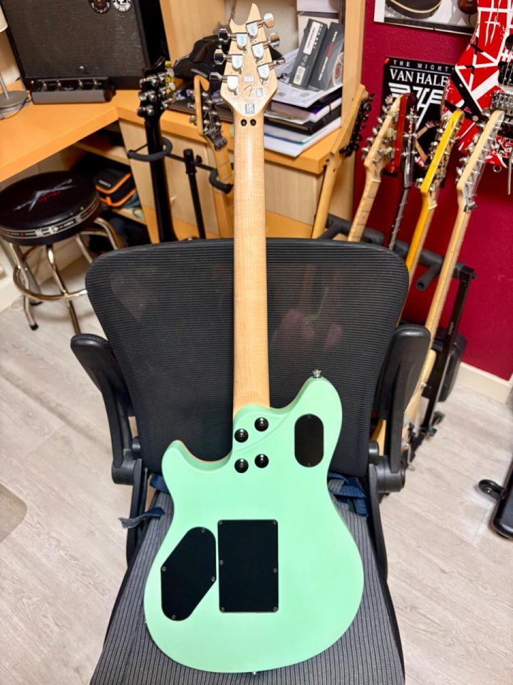 EVH Wolfgand special satin surf green impecable