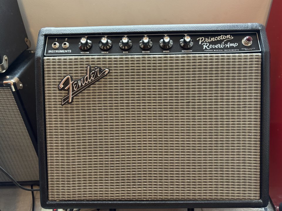 Fender 65 Princeton Reverb Reissue de segunda mano · Foto 1 de 5 · Barcelona · 1250 €