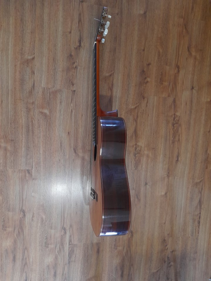 Guitarra de Concierto TAYMAR. 1981